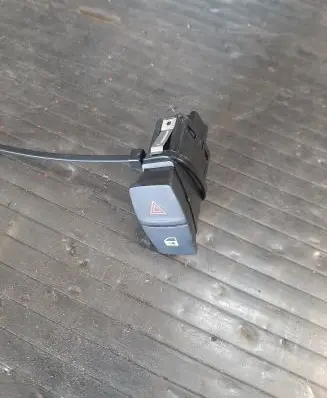 BMW 4 F32 F33 Hazard light switch 9231786