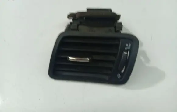Volkswagen PASSAT B6 Dash center air vent grill 3C1819701E