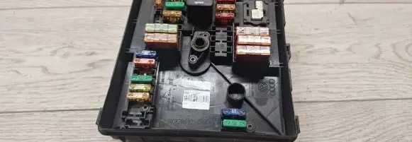 Skoda Yeti (5L) Fuse module 1k0937118
