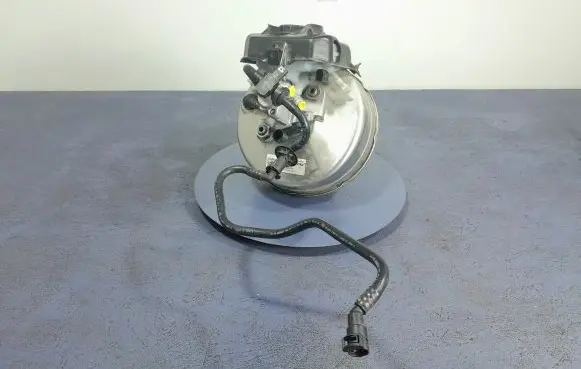 Audi A8 S8 D2 4D Brake booster 4N0612103F