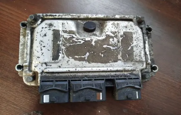 Peugeot 207 Engine control unit/module 9648482980 0261208101