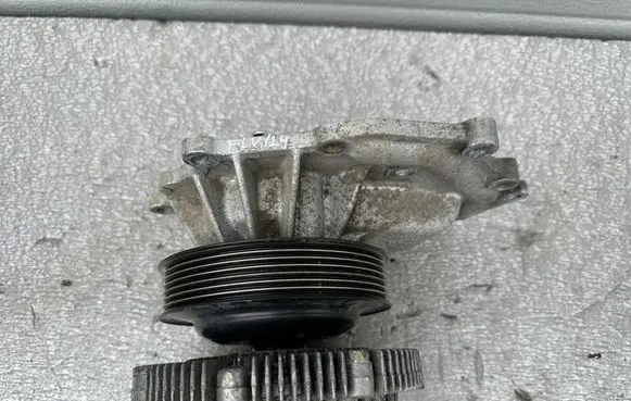 Nissan Patrol Y61 Water pump 210102W227