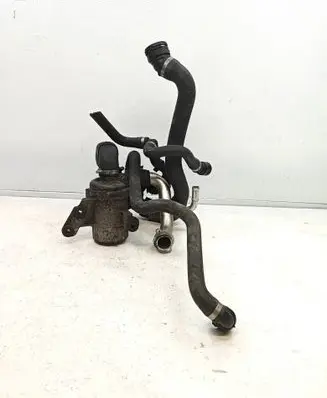 BMW 1 E82 E88 Water pump 7586928