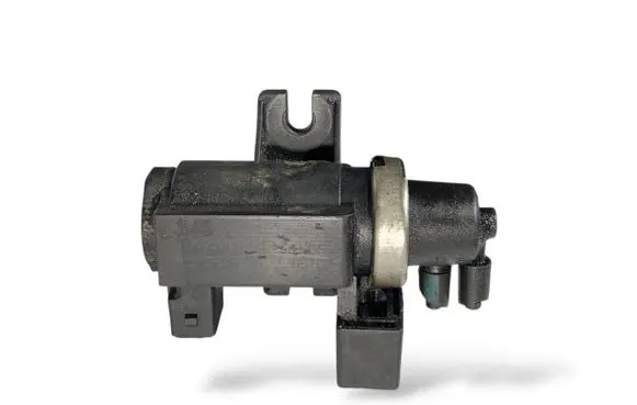 BMW 5 E60 E61 Turbo solenoid valve 2247906