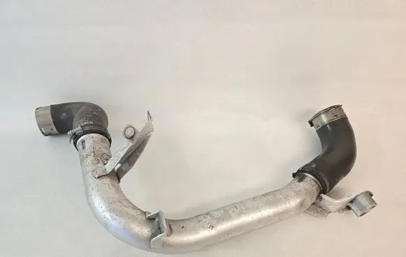 Intercooler hose/pipe