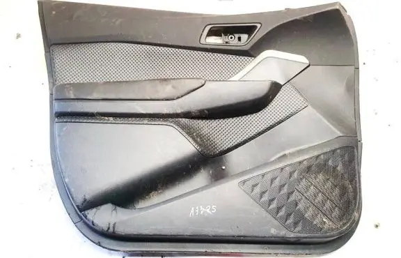 Toyota C-HR I Front door card panel trim 67612x1b26 67612-x1b26