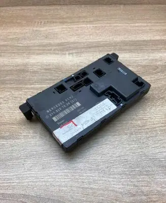 Mercedes-Benz E W211 Door control unit/module 2118207526 351162 Used