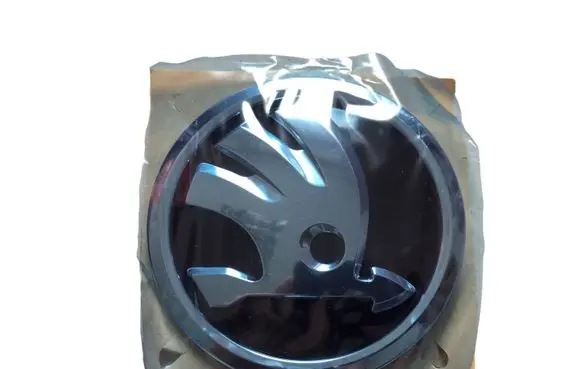 Skoda Superb B8 (3V) Manufacturers badge/model letters 3V0853621 QT4B117 2490001023404573