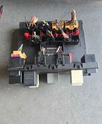 Volkswagen Touran I Comfort/convenience module 3C0937049S H46S1501 05608558