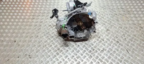 Volkswagen Polo VI Manual 5 speed gearbox S18031219 SJD