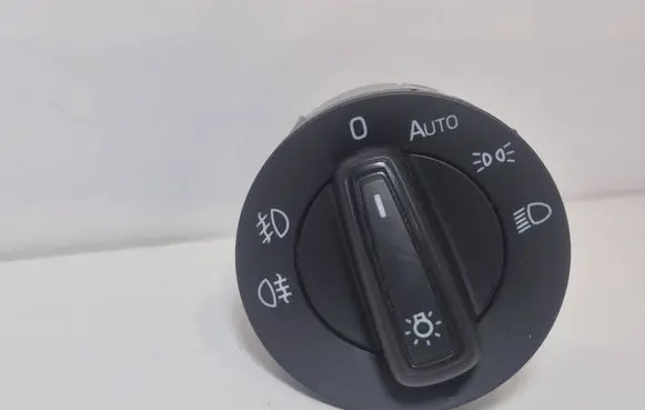Skoda Octavia Mk3 (5E) Light switch 5E0941431D B31814 10095088