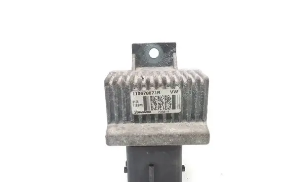 Renault Megane III Glow plug pre-heat relay 110678071R