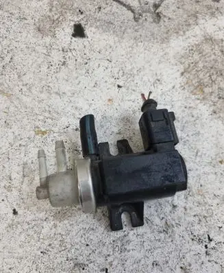 Audi A4 S4 B6 8E 8H Turbo solenoid valve