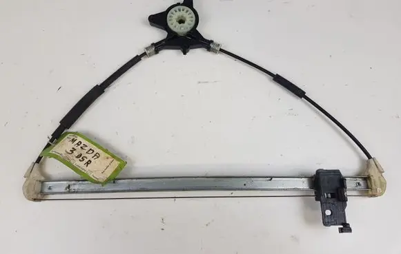 Mazda 3 I Rear window lifting mechanism without motor