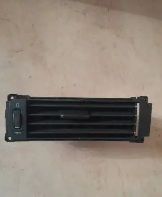 Volvo V70 Dash center air vent grill 30755179 30643314 104011111
