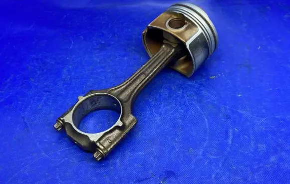 Audi A4 S4 B7 8E 8H Piston with connecting rod 82PA41 06DA