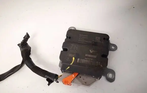 Dacia Logan II Airbag control unit/module 985102787r a2c14003700