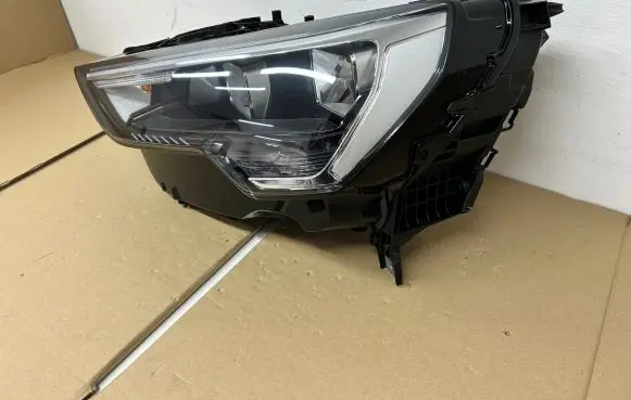 Audi Q3 F3 Headlight/headlamp 83A941011