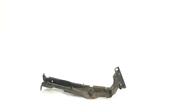 Audi A4 S4 B8 8K Fender mounting bracket 8K0821135P 8K0821135