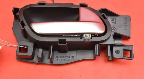 Peugeot 508 RXH Front door interior handle 9660525380