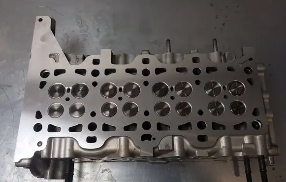 Hyundai ix35 Engine head 221112F700