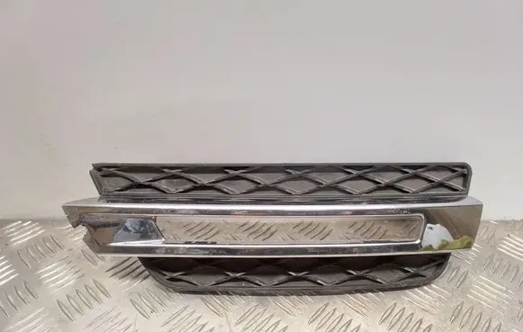 Mercedes-Benz GL X166 Front fog light trim/grill A1668201456 A1668843722