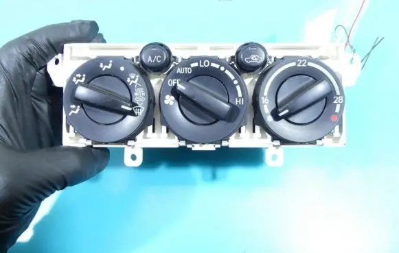 Toyota Avensis T220 Climate control/heater control trim 55900-05091 IMPRK1320320