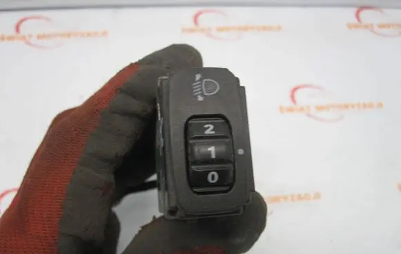 Mitsubishi ASX Headlight level height control switch 