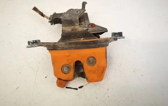 Skoda Fabia Mk1 (6Y) Tailgate/trunk/boot lock/catch/latch