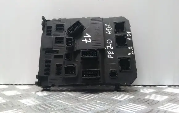Peugeot 407 Comfort/convenience module 9655708380 S120104700L