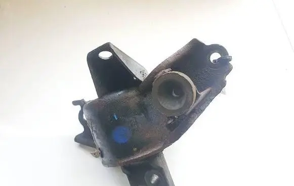 Hyundai i30 Engine mount bracket