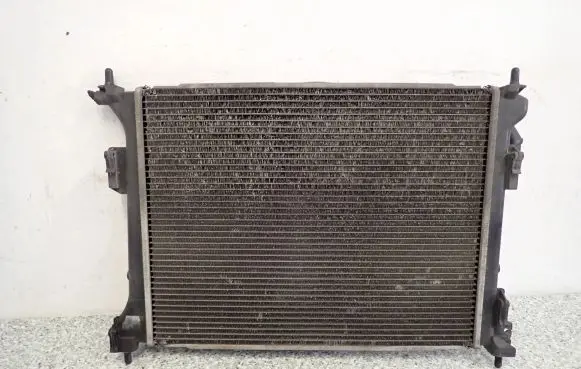 Hyundai i20 (PB PBT) Coolant radiator 150.570.082.000