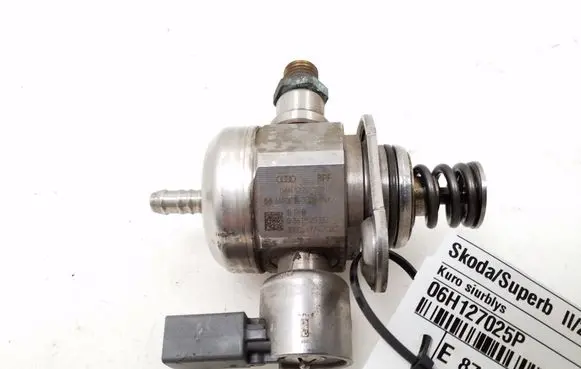 Skoda Superb B6 (3T) Fuel injection high pressure pump 06H127025P
