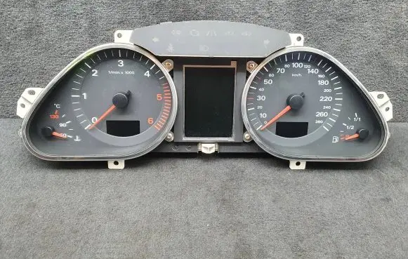 Audi A6 S6 C6 4F Speedometer (instrument cluster) 4F0920932 4F0910930C