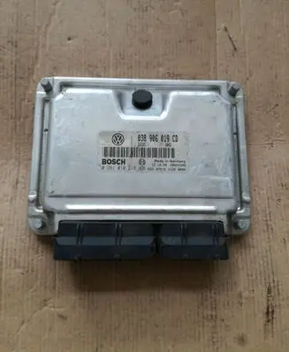 Volkswagen PASSAT B5.5 Engine control unit/module 038906019CD 0281010218