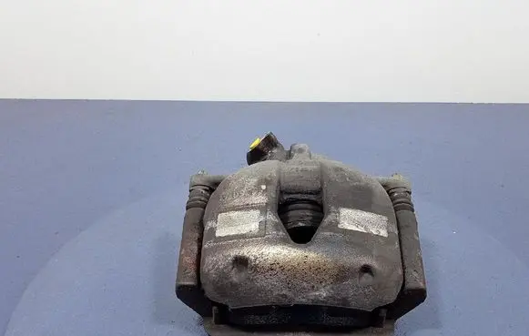 Mercedes-Benz 508 Front brake caliper 