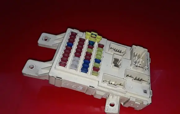 Hyundai H-1, Starex, Satellite Fuse module 919504H032 AK61140 11522N