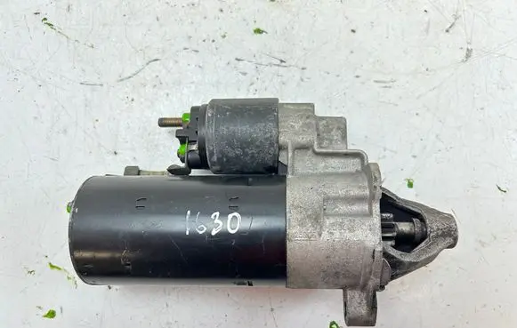 Volkswagen PASSAT B5 Starter motor 068911024G
