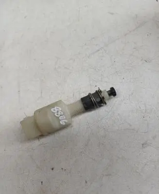 Volkswagen PASSAT B5.5 Brake pedal sensor switch