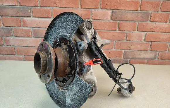 BMW X5 E70 Rear wheel hub 6770983 6879101 6770981