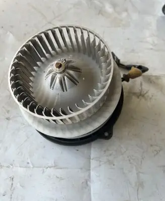 Toyota Prius (NHW20) Heater fan/blower 1940001390 2464511650