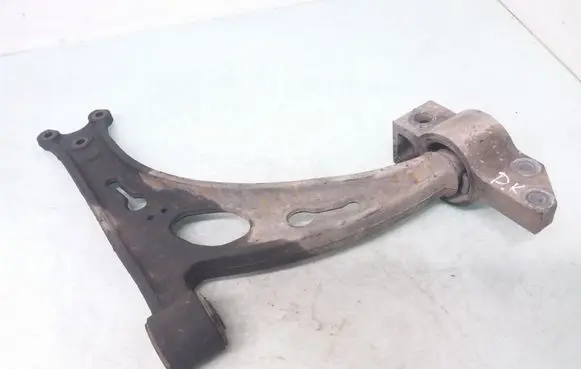 Volkswagen Touran I Front lower control arm/wishbone