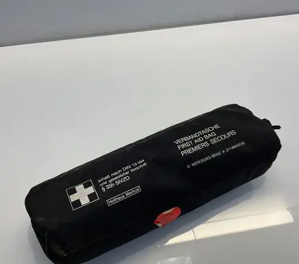 Mercedes-Benz E W211 First aid kit A2118600250 2118600250