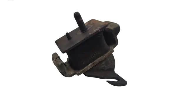 KIA Sorento Engine mount bracket 218123E250
