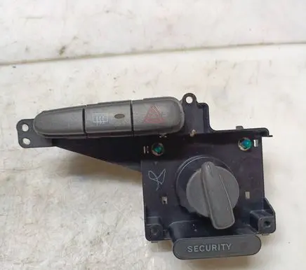 Toyota Yaris Hazard light switch 758294
