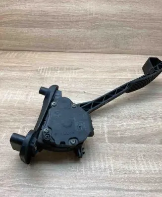 Volvo S80 Accelerator throttle pedal 9496822 00776922