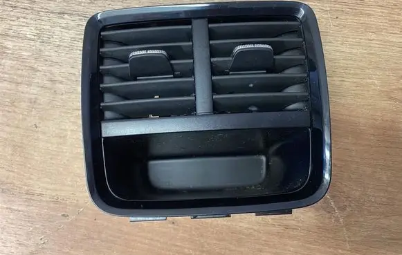 Skoda Octavia Mk4 Rear air vent grill 5E3819203D
