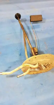 Mazda BT-50 Fuel level sensor 
