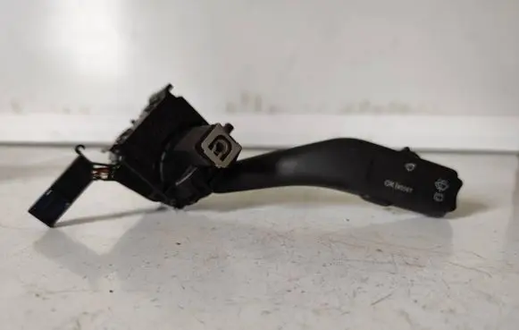 Volkswagen Golf V Wiper control stalk 1K0953519A 01203506 20350640826436