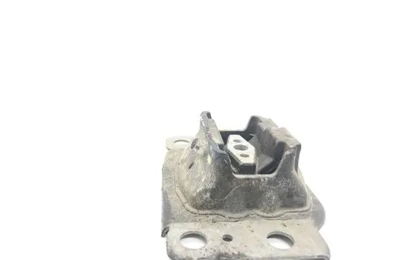 Ford Focus C-MAX Engine mount bracket